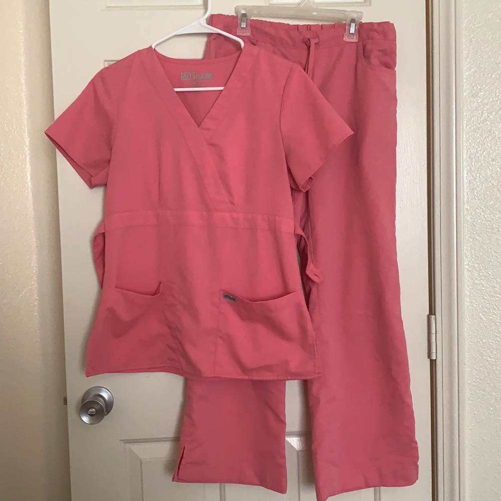 Greys anatomy pink small petite scrub set- pink